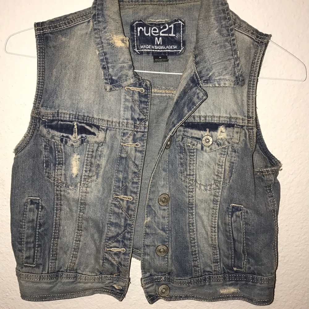Cropped blue jean jacket